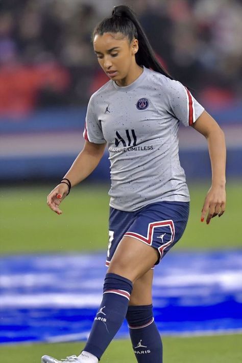 Women Soccer Outfit, Womens Soccer Outfit, Football Women Outfits, Soccer Outfits For Women, Girl Soccer Players, Women Football Players, Futbol Girl, Football Outfits For Women, Women Soccer Players