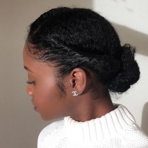 This would be a nice simple updo for work. Aspiring to be a teacher, this style would be quick and easy but still a hint of professionalism. Work Updo, Havana Twists, Cabello Afro Natural, Simple Updo, Protective Hairstyles For Natural Hair, Transitioning Hairstyles, Marley Twists, Pelo Afro, 4c Hair