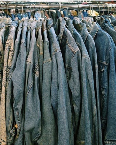 vintage denim is always a good idea Denim Aesthetic Outfit, Vintage Denim Aesthetic, Blue Cargos, Vintage Clothing Aesthetic, Denim Aesthetic, Denim Background, Aesthetic Grey, Denim Editorial, Cool Denim