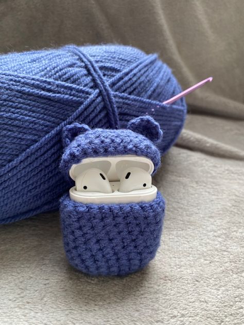 Airpods Crochet Case, Airpods Case Crochet, Crochet Airpods Case, Crochet Airpods, Hello Kitty Crochet, Crochet Phone Cases, Crochet Case, Crochet Shoulder Bags, Crochet Fairy