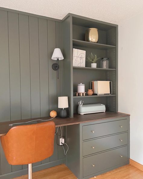 How to Create your OWN built-in office Small Office With Corner Desk, Office Wall Behind Desk, Howdens Home Office, Fitted Home Office, Built In Corner Desk, Built In Office Desk And Cabinets, Ikea Corner Desk, Built In Office, Blank Room