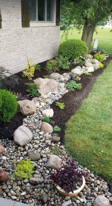 Backyard With Planter Boxes, Garden With Rocks, Side Yard Landscaping, Small Front Yard Landscaping, Rock Garden Design, Architectural Engineering, Front Yard Garden Design, Backyard Renovations, Front Yards