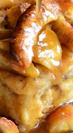 Bananas Foster Bread Pudding, Bread Oudding, Banana Foster Bread Pudding, Bananas Foster Bread Pudding Recipe, Soulfood Recipes, Bananas Foster Bread, Breakfast Bread Pudding, Apple Bread Pudding Recipe, Bread Pudding Dessert