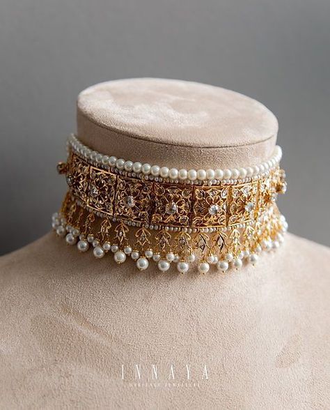 Desi Choker, Pearl Choker Necklace Design, Gold Pearl Choker, Vintage Indian Jewelry, Choker Design, Wedding Jewellery Designs, Choker Pearl, Gold Chokers, Indian Choker Necklace