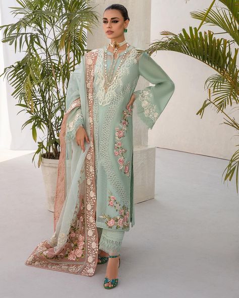 Crimson Lawn, Monsoon Wedding, Saira Shakira, Dresses Design, Luxury Wear, Embroidery Designs Fashion, Embroidered Neckline, Net Dupatta, Fabric Stores Online