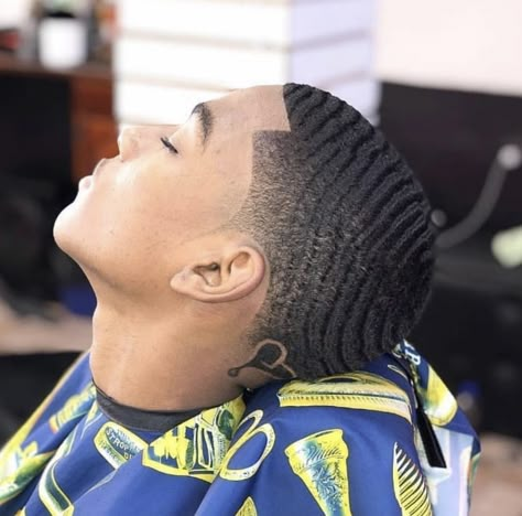 Waves 360, Men Waves, Fresh Haircuts, Black Man Haircut Fade, 360 Waves Hair, Waves Hairstyle Men, Boys Colored Hair, Black Boys Haircuts, Waves Hairstyle