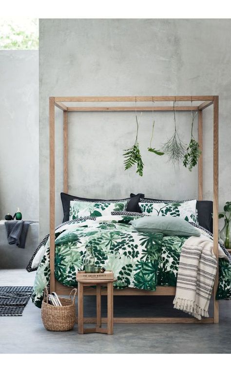 greenery bedding set and some herbs hanging on the bed frame for a fresh spring look Botanical Bedroom, Design Ložnic, Interior Boho, Tropical Bedrooms, Popular Interior Design, Tropical Home Decor, Style Deco, Natural Home Decor, My New Room