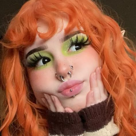 ginger hair, green makeup Cottage Core Makeup Aesthetic, Cottagecore Fairy Makeup, Green Fairycore Makeup, Fairy Core Makeup Looks, Green Elf Makeup, Goblin Core Makeup, Mushroom Fairy Cosplay, Woodland Elf Makeup, Cottagecore Aesthetic Makeup