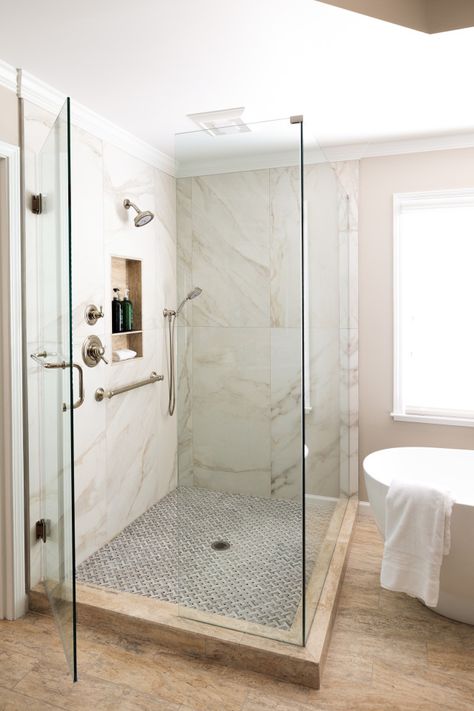 https://www.houzz.com/photos/master-shower-w-large-format-tile-transitional-bathroom-atlanta-phvw-vp~162385397 Large Tile Bathroom, Large Shower Tile, Large Format Tiles, Bathroom Shower Walls, Master Shower, Large Tile, Transitional Bathroom, Master Bath Remodel, Large Format Tile