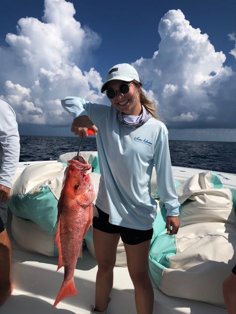 #offshore #redsnapper #fishing #boatday Fishing Womens Fashion, Boat Fishing Aesthetic, Offshore Fishing Outfit Women, Fishing Aesthetic Outfit, Fishing Outfits For Women Summer, Womens Fishing Outfit, Deep Sea Fishing Outfit Women, Fishing Hairstyles, Summer Fishing Outfit