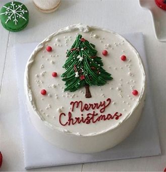 Merry Christmas Cake Christmas Themed Cake, Christmas Cake Designs, New Year's Cake, Christmas Cake Decorations, Xmas Cake, Mini Cakes Birthday, Creative Cake Decorating, Pretty Birthday Cakes, Christmas Cupcakes