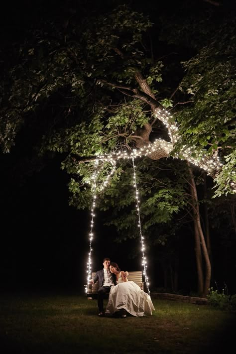 Outdoor Night Wedding, Romantic Room Decoration, Reception Stage Decor, Black And White Wedding Theme, Wall Partition, White Wedding Decorations, Forest Theme Wedding, White Wedding Theme, Wedding Set Up