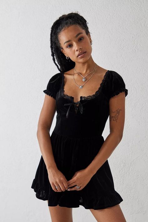 Milkmaid-style playsuit in a plush velvet fabrication. Complete with a square neck with puff sleeves, a self-tie lattice to chest, defined waist and full-tiered shorts. Topped with low-key lace trim details. Velvet Playsuit, Terry Cloth Romper, Urban Outfitters Romper, Collection Ideas, White Playsuit, Defined Waist, Black Playsuit, Urban Outfitters Pants, Halloween Aesthetic