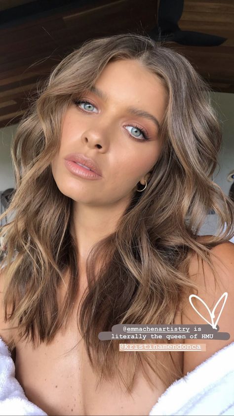 Brunette Hair With No Highlights, Blue Eyes Neutral Skin Hair, Brown Balayage Hair Blue Eyes, Balayage Hair For Green Eyes, Level 6 Neutral Brown Hair, Ashy Brown Hair Pale Skin, Hair Colors That Look Good With Blue Eyes, Hair Color Ideas Fair Skin Blue Eyes, Light Brown Hair For Blue Eyes