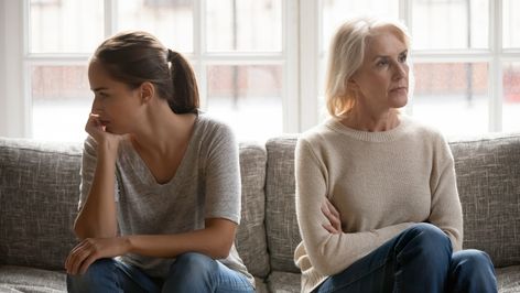 A mom seeks advice about her disrespectful and somewhat toxic relationship with her 20-year-old adult daughter who insults her constantly after moving out. Family Estrangement, Daughters Of Narcissistic Mothers, Parenting Adult Children, Mother Daughter Relationships, Narcissistic Mother, Narcissistic Parent, Money Habits, Low Self Esteem, Daughter In Law