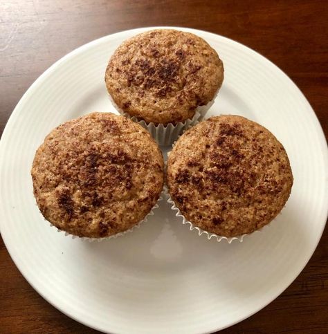 Kodiak Cakes Muffins, Cinnamon Muffins Easy, Kodiak Recipes, Low Cal Breakfast, Kodiak Cakes Recipe, Low Cal Dinner, Keto Muffin Recipe, Cinnamon Muffins, Clean Eating Desserts