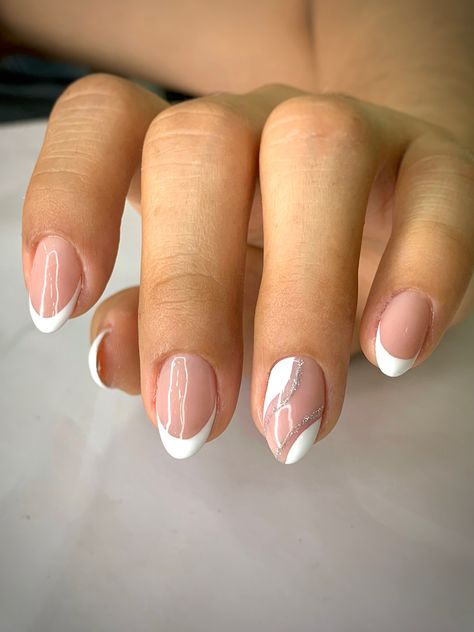 Wedding Guest Nails Ideas Almond, Ombre French Nails, Winter Nail Art Designs, Hoco Nails, Pretty Nail Colors, Subtle Nails, Nagel Tips, Simple Gel Nails, Minimal Nails