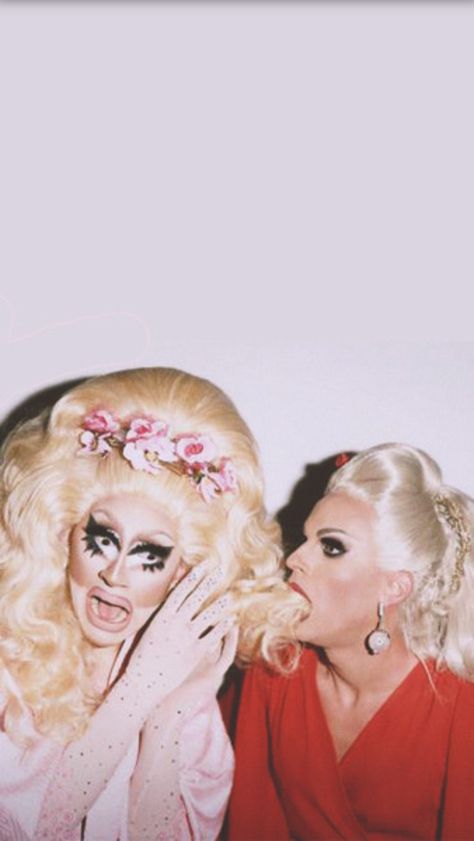 Trixie And Katya Poster, Trixie And Katya Wallpaper, Strut Aesthetic, Katya Tattoo, Drag Queen Wallpaper, Trixie Costume, Liana Aesthetic, Rpdr Funny, Katya Zamolodchikova