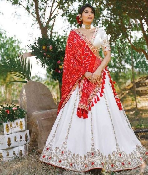 Red And White Lehenga Bridal, Pakistani Lehenga, Red Lehenga Choli, Bridesmaid Lehenga, Designer Bridal Lehenga Choli, Silk Lehenga Choli, Simple Lehenga, Latest Bridal Lehenga, Lehenga Choli Wedding