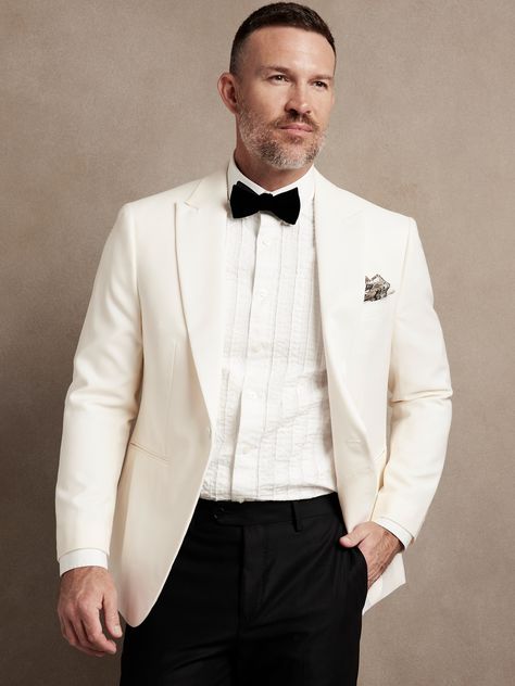 Hollywood Glamour Dress, White Tuxedo Wedding, Ivory Tuxedo, White Tuxedo Jacket, White Tux, Black And White Wedding Theme, Party Outfit Men, Wedding Tux, Black And White Tuxedo