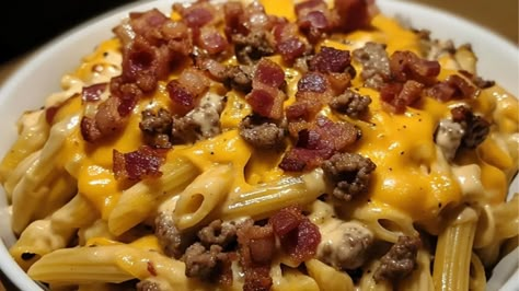 Loaded Bacon Cheeseburger Alfredo Pasta Recipe - recipe maestro Pasta Recipes Alfredo, Pasta Types, Facebook Recipes, Beef Bacon, Cheesy Bacon, Food Beef, Bacon Cheeseburger, Alfredo Pasta, Supper Recipes