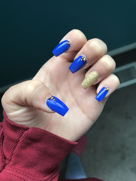 Royal Blue Quinceanera Nails, Royal Blue Nails With Gold, Royal Blue And Gold Nails, Blue Nails With Gold, Blue And Gold Nails, Royal Blue Centerpieces, Wedding Table Decorations Purple, Royal Blue Wedding Decorations, Hoco 2022