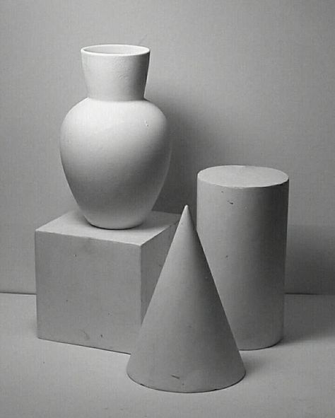 Basic Drawing References, Drawing Fundamentals Shape, Still Life Shadows, Shapes And Shadows, Black And White Still Life Photography, 3d Geometric Shapes Drawing, Shading Still Life, Shapes Still Life, Shape Fundamentals