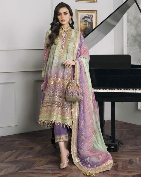 Walima Dresses Pakistani, Multi Dupatta, Bridal Lehenga Indian, Pakistani Mehndi Dress, Walima Dress, Indian Bridal Sarees, Pakistani Party Wear, Chiffon Sleeves, Indian Bridal Lehenga