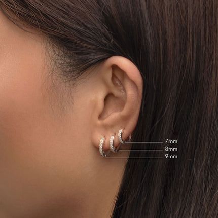 Triple Earlobe Piercing, Piercings Chart, Piercings Bonitos, Earrings Small Hoop, Mens Earrings Hoop, Diamond Huggies, Contemporary Earrings, Cartilage Earrings Hoop, Small Hoop Earrings