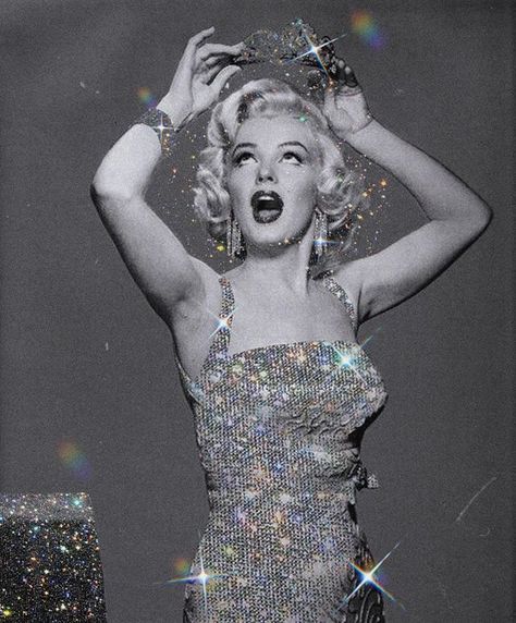 @marilynmonroe - Woman made from diamonds and everything out of light This Is Her Picture, Mean Girl Aesthetic, Vintage Vibes Aesthetic, Diamonds Aesthetic, Diamond Aesthetic, Arte Glitter, Putri Diana, Queen Wallpaper, Estilo Marilyn Monroe