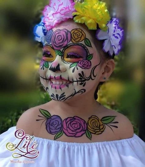 Kiss and makeup Day Of The Dead Face Paint Kids, Easy Catrina Makeup Kids, Catrina Makeup Kids, Mexican Face Paint, Sugar Skull Makeup Easy, Skull Face Makeup, Sugar Skull Face Paint, Halloween Makeup Sugar Skull, Adult Face Painting