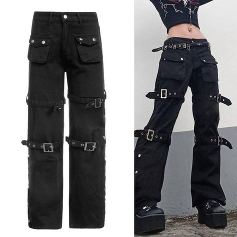 Women Black Cargo Jeans with Multi Pockets Metal Buckle Belt Straight Trousers brand new and high quality Features: Made of high quality cotton and polyester, soft, skin-friendly, breathable, durable, comfortable to wear. High waisted, button and zipper fly closure, wide leg straight pants, loose fitting, full length. Gothic punk style, black color, two front flap pockets and 2 back pockets, metal buckle belt decoration. Side split with snap buttons, paired with t-shirts, sweatshirt, oversized h Black Cargo Jeans, Metal Outfit, Punk Style Outfits, Sweatshirt Oversized, Clothing Design Sketches, Pants Loose, Black Cargo, New Rock, Gothic Punk