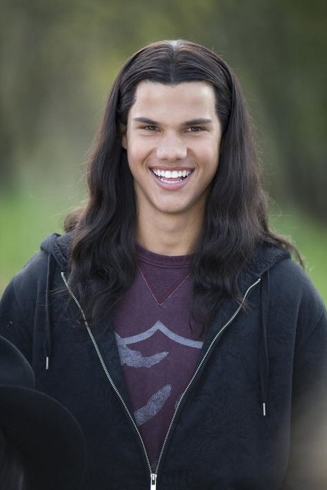 Taylor Jacobs, Jacob Black Twilight, Twilight Jacob, Twilight Outfits, Twilight Quotes, Twilight 2008, Twilight Film, Native American Men, Kellan Lutz