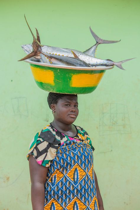 The Fishmongers | Hakai Magazine Ski Magazine, Fish Monger, Mens Journal, Portrait Series, Documentary Photographers, Food Supply, Photo Essay, Ghana, Fish