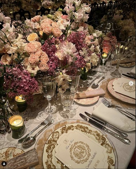 Dream Wedding Decorations, Dream Wedding Venues, Wedding Money, Fancy Dinner, Wedding Mood, Dreamy Wedding, Place Settings, 인테리어 디자인, Old Money