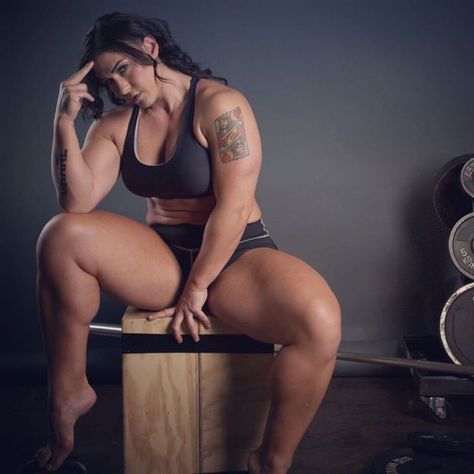 Kortney Olson Female Bodybuilder, Buff Women, Poses References, Fitness Models Female, Muscle Girls, Muscle Women, Body Building Women, Female Poses, Leg Workout