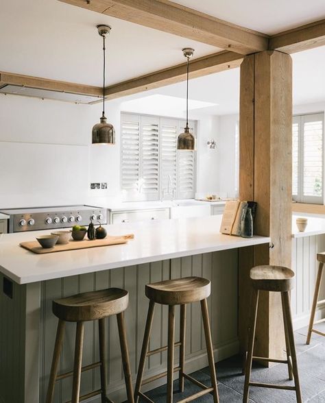 Breakfast Bar Ideas, Amsterdam Living, Wood Column, Devol Kitchens, Bar Stools Kitchen Island, Henley On Thames, Kitchen Island Bar, House Design Kitchen, Shaker Kitchen