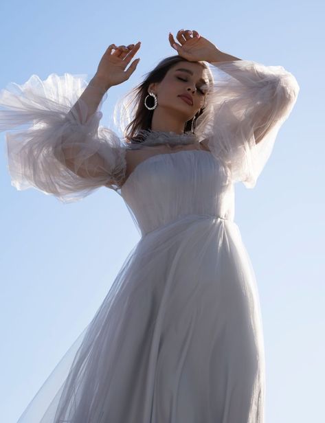 White Goddess Dress Aesthetic, Flow Dress Photography, Poses With Flowy Dress, Beach Photography Dress, Flowy Clothing Aesthetic, Air Element Aesthetic Outfit, Woman In Flowy Dress, Flowy Poses Reference, Flowy Clothes Aesthetic