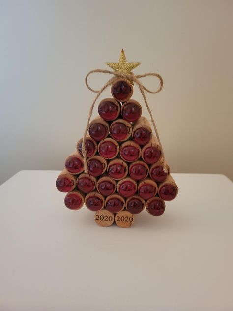 Add a unique & eco-friendly touch to your holiday decor with my gem wine cork Christmas tree. Crafted from repurposed wine corks, each tree is adorned with sparkling berry colored gems-like accents that will catch the light beautifully. Perfect for wine enthusiasts & those looking for a distinctive holiday crafted piece. This tree combines charm with festive elegance. Ideal for gift giving. Wine Christmas Decor, Cork Trees Christmas, Wine Cork Flag, What To Do With Corks, Wine Cork Snowman, Wine Cork Animals, Wine Cork Wall Decor, Corks Crafts, Cork Creations