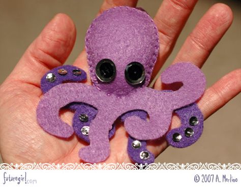 Felt Octopus Pattern Free, Felt Octopus, Octopus Craft, Octopus Ornament, Underwater Aquarium, Preschool Ocean, Octopus Crafts, Purple Octopus, Felt Fish