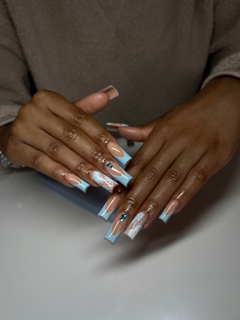 French Tip With Accent Nail Design, Ice Blue French Tip Nails, Blue Valentine Nails, Ice Blue Nails, Nails Inspiration Blue, Blue Summer Nails, Light Blue Nail Designs, Sky Blue Nails, Blue And White Nails