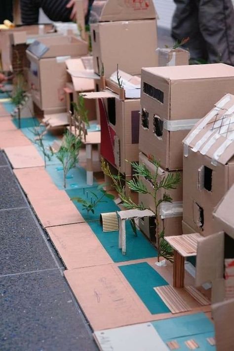 Cardboard City Buildings Art Projects, Diy Cardboard Building, Cardboard Town, Architecture Atelier, Karton Design, Cardboard City, Cardboard Houses, Cardboard Toys, Cardboard Sculpture