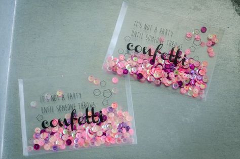 Confetti Packets, Summer Kids Party, Fuse Tool, Twin Birthday Parties, Confetti Cards, Party Tablescapes, Fun Baby Shower Games, Childrens Birthday Party, Diy Garland