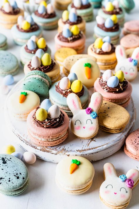 Robin's Eggs Macarons filled with Cadbury Egg Buttercream #robinsegg #macarons #frenchmacarons #cookies #easter Easter Macarons, Easter Pastries, Cadbury Mini Eggs, Easter Cookie Recipes, Macaron Template, Oreo Buttercream, Cadbury Eggs, Macaron Cake, Macaroon Recipes