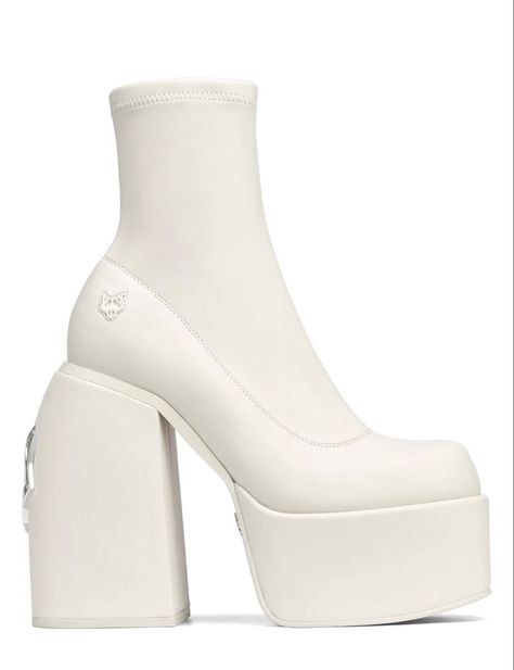 Wolf Boots White, White Naked Wolfe Boots, Wolfe Boots, Wolf Boots, Nike Shoes Women Fashion, Naked Wolfe, Png Clothes, White High Heels