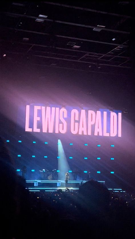 Lewis Capaldi Wallpaper, Lewis Capaldi Poster, Lewis Capaldi Concert, Lewis Core, Music Scrapbook, Artist Wallpaper, Bedroom Moodboard, Concert Vibes, Number Three