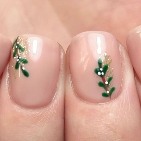 Nails By Emma on Instagram: "Under the mistletoe🕊️ Inspired by @paintbyjaz #christmasnails #xmasnails #simplenails #christmasnailart #festivefashion #winternails" Winter And Christmas Nails, Christmas Nails Mistletoe, Mistletoe Nails, Mistle Toe, Nail Color Combos, December Nails, Nice Nails, Gray Nails, Under The Mistletoe