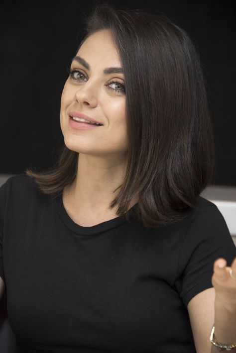 Mila Kunis Hair, The Spy Who Dumped Me, Blonde Balayage Bob, Big Natural Hair, Wedge Haircut, Haircuts Ideas, Lob Haircut, Layered Bob, Mila Kunis