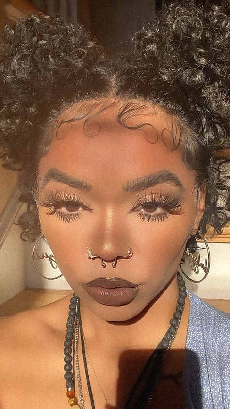 Triple Nose Piercing Septum, Double Nose Piercing Jewelry Ideas, All Three Nose Piercings, Nose Piercing Multiple, Septum Piercing With Two Nose Studs, Pretty Septum Piercing Jewelry, Gold Septum Piercing On Black Women, Septum With Double Nose Piercing, 3 Nose Piercings Combo