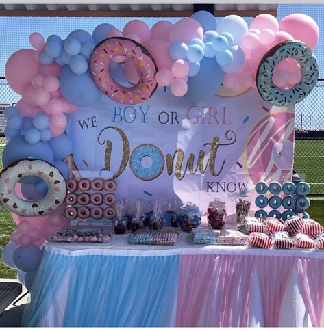 Gender Reveal Ideas Donut Theme, We Donut Know What It Is Gender Reveal Decoration, Donut Gender Reveal Ideas, Donut Gender Reveal Party, Donut Gender Reveal, Gender Reveal Candy, Announcement Pictures, Gender Reveal Baby Shower Themes, Baby Gender Reveal Party Decorations